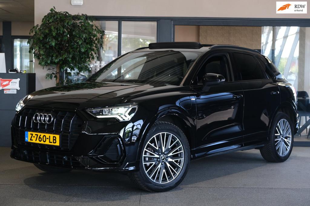 Audi Q3 45 TFSI e 245PK 2x S-line Pano Navi Cam Trek Led ACC, Auto's, Audi, Gebruikt, Zwart, Zwart, Hybride Elektrisch/Benzine