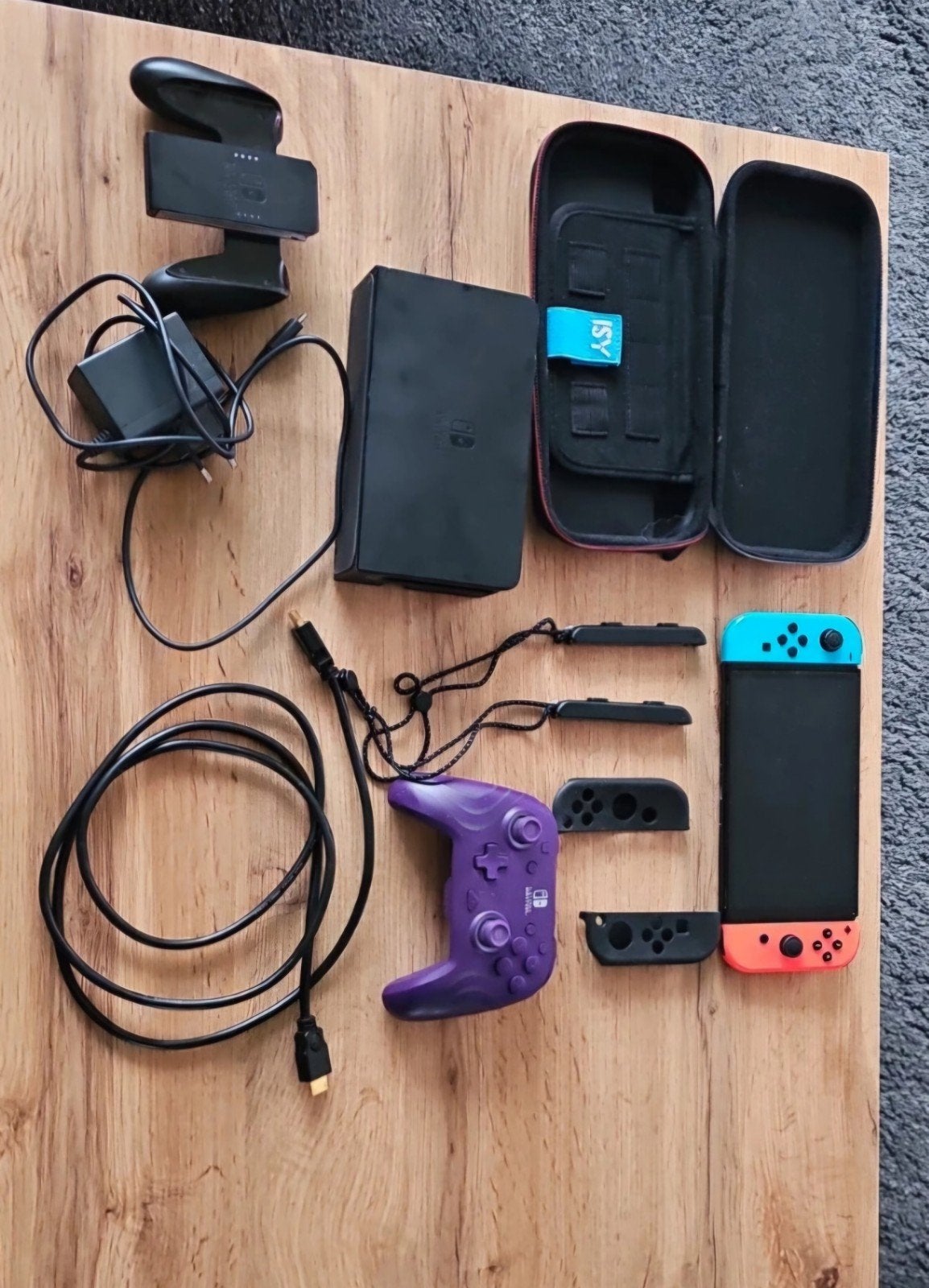 Nintendo Switch met accessoires en extra controller, Spelcomputers en Games, Spelcomputers | Nintendo Switch, Zo goed als nieuw