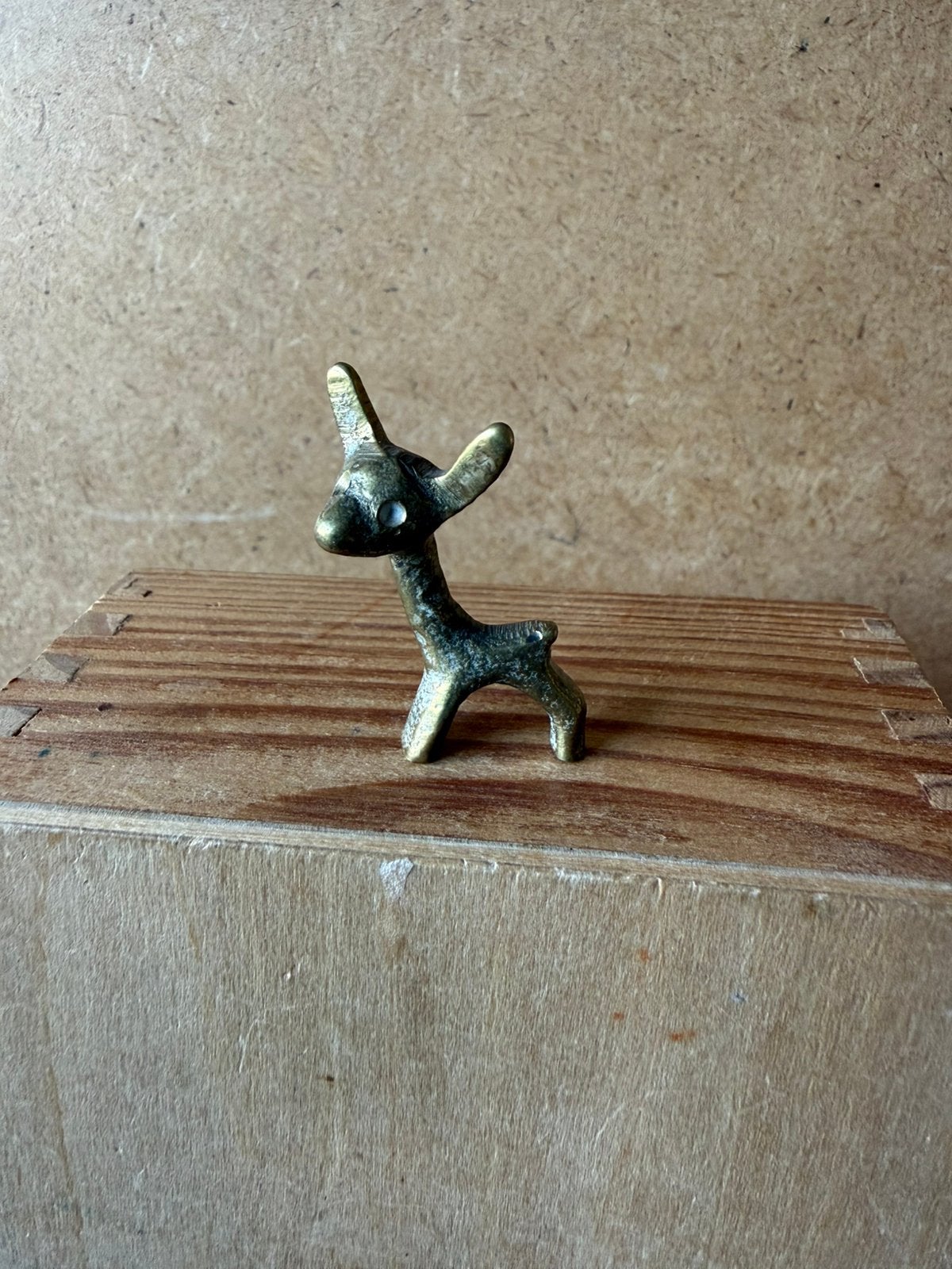 Hert - hxbxd 3.6x2x1cm - messing ???, Ophalen of Verzenden, Zo goed als nieuw, Poppenhuis