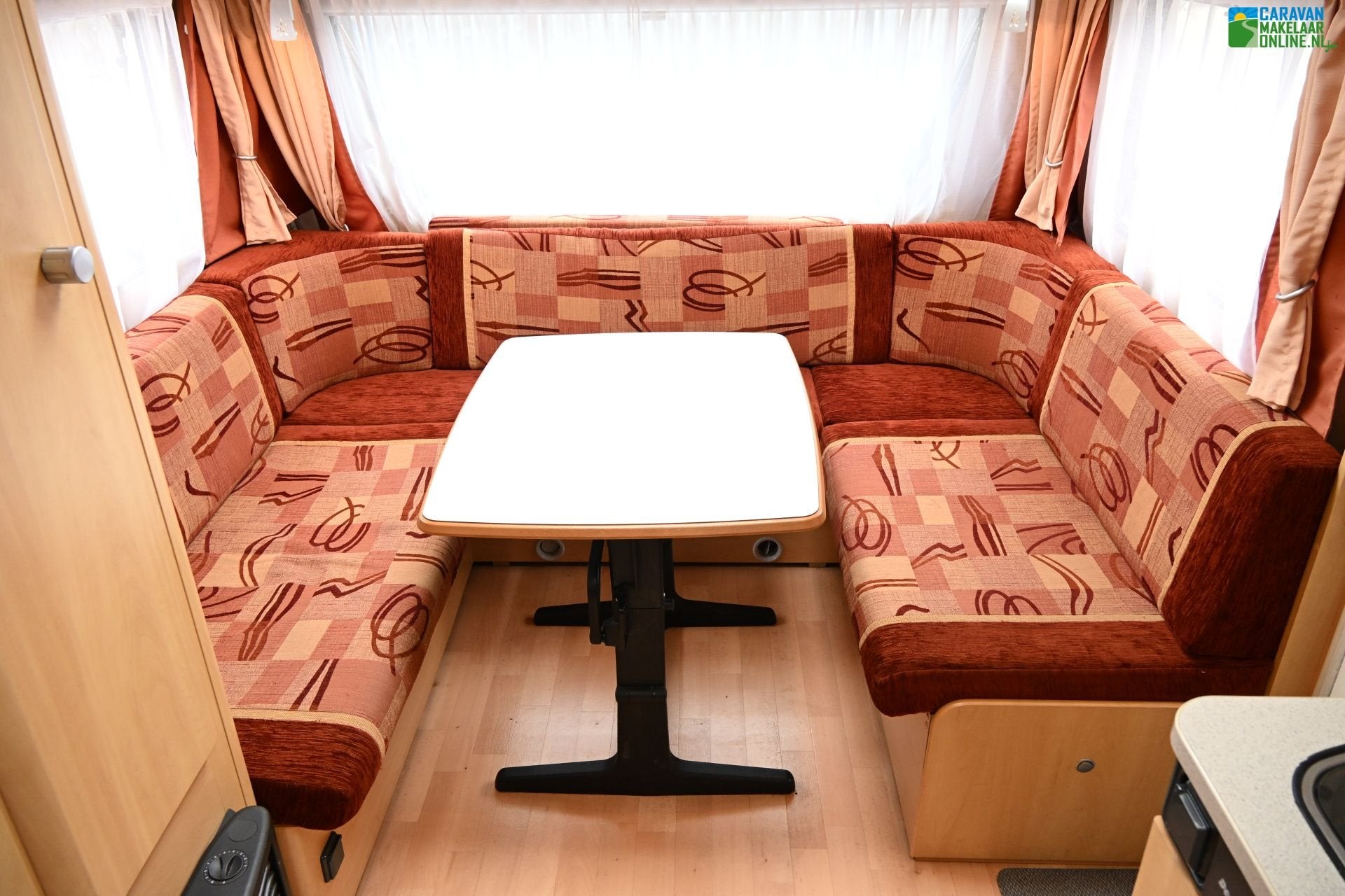 Foto 5 van Dethleffs Camper 510 TK Mover Cassette luifel Stapelbed etc.