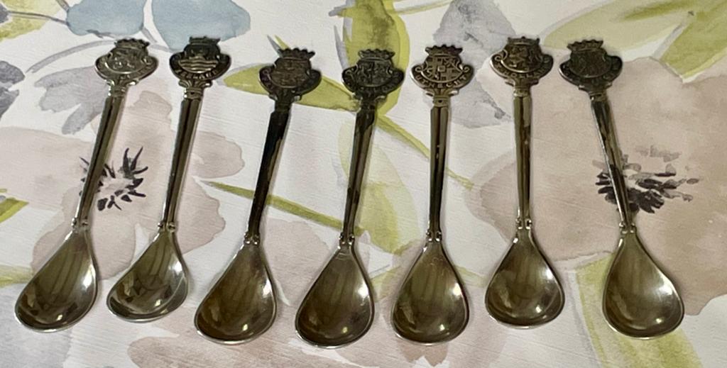 Set van 7 verzilverde theelepels met Nederlandse wapens, Ophalen of Verzenden