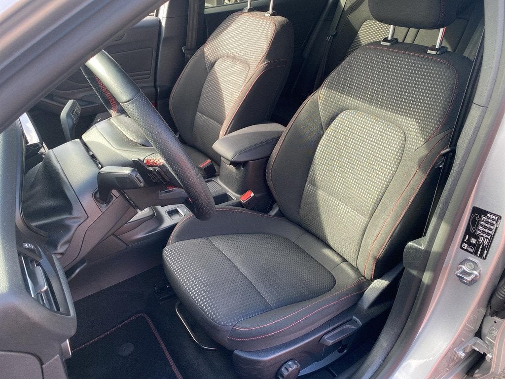 Ford Focus Wagon 1.0 EcoBoost Hybrid ST Line X | Winterpack, Auto's, Ford, Stof, Gebruikt, Euro 6, 155 pk