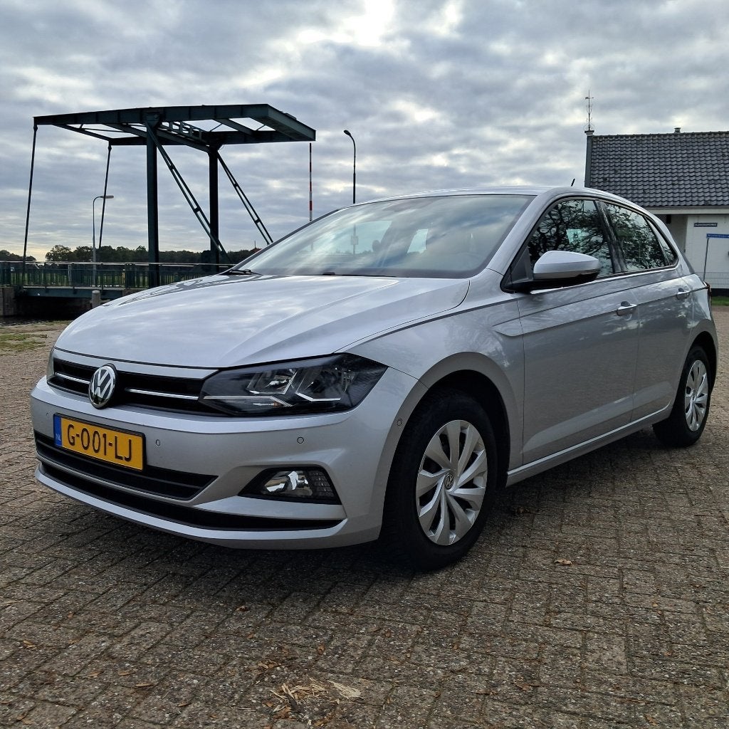 VOLKSWAGEN POLO 1.0 TSI  5-DEURS COMFORTLINE BUSINESS 2019, Voorwielaandrijving, Zwart, 95 pk, 1055 kg