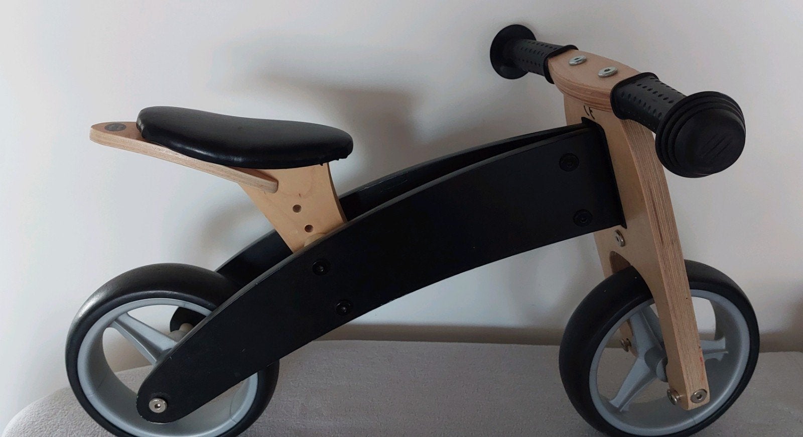 Bandits & Angels Houten Loopfiets - Zwart/Naturel, Ophalen, Zo goed als nieuw, Minder dan 16 inch, Bandits & Angels