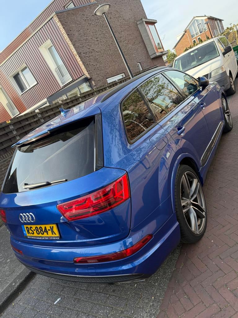 Audi Q7 3.0 TDI 200KW Quattro Tiptronic panaroma dak, Automaat, Zwart, 241 €/maand, Blauw
