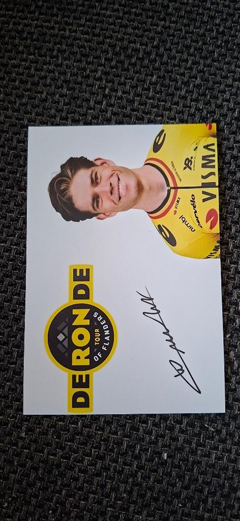Foto Wout van Aert met handtekening (print) Ronde Vlaanderen, Ophalen of Verzenden, Nieuw, Overige sporten, Overige typen