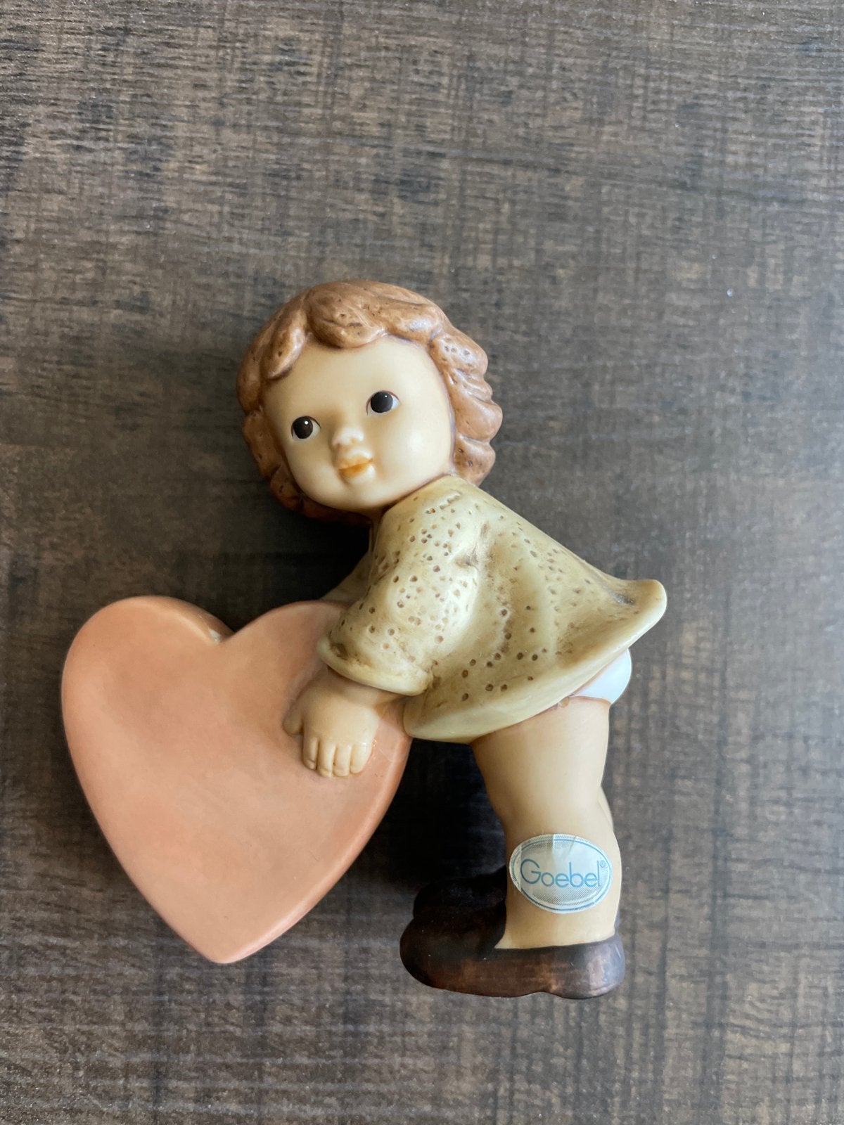 Vintage Goebel Hummel beeldje met hartje, Ophalen of Verzenden, Zo goed als nieuw, Hummel