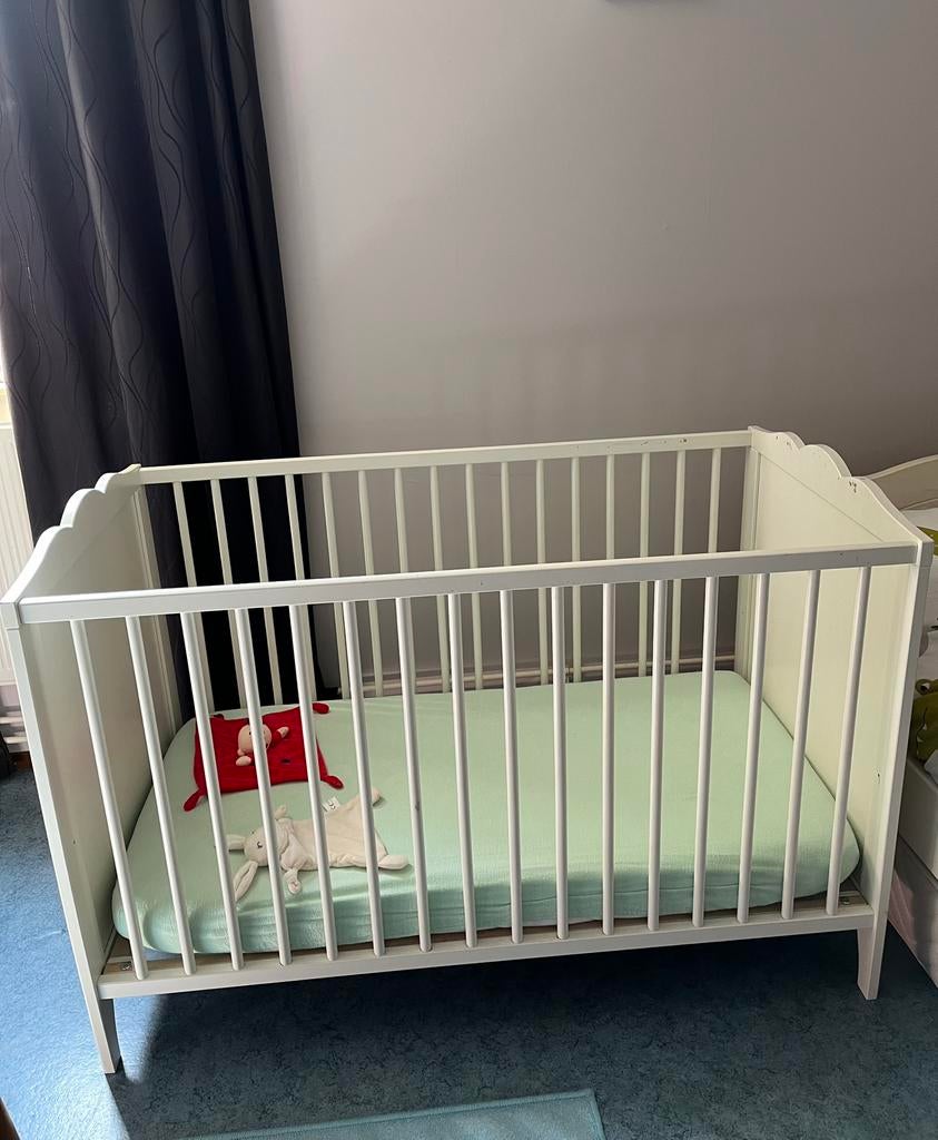 Baby bedje incl matras, deken en laken, Ophalen, Zo goed als nieuw, Ledikant