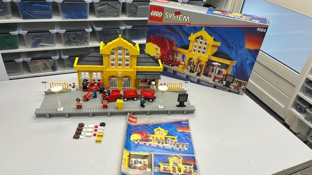 SB2826 Lego trein 4554 compleet + doos + boekje, Ophalen of Verzenden, Zo goed als nieuw