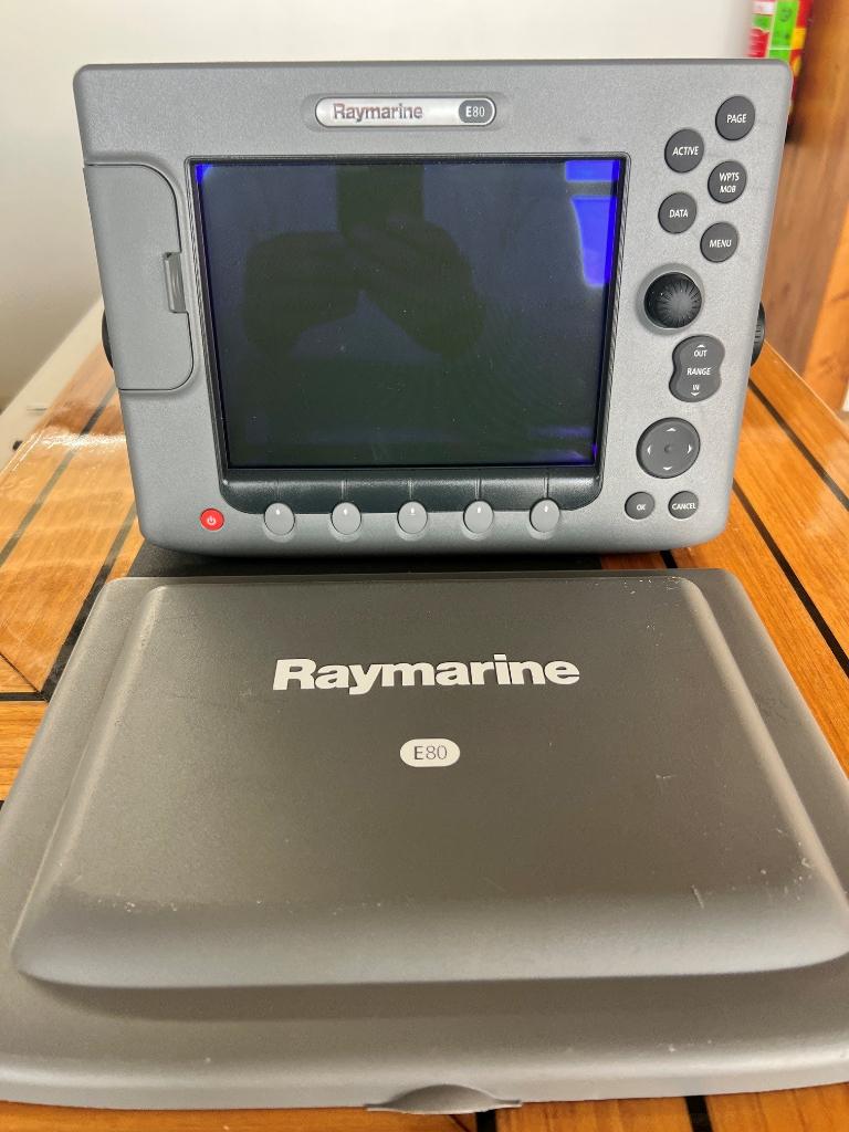 te koop Raymarine E80 plotter, Watersport en Boten, Navigatiemiddelen en Scheepselektronica, Gebruikt, Kaartplotter of Fish Finder