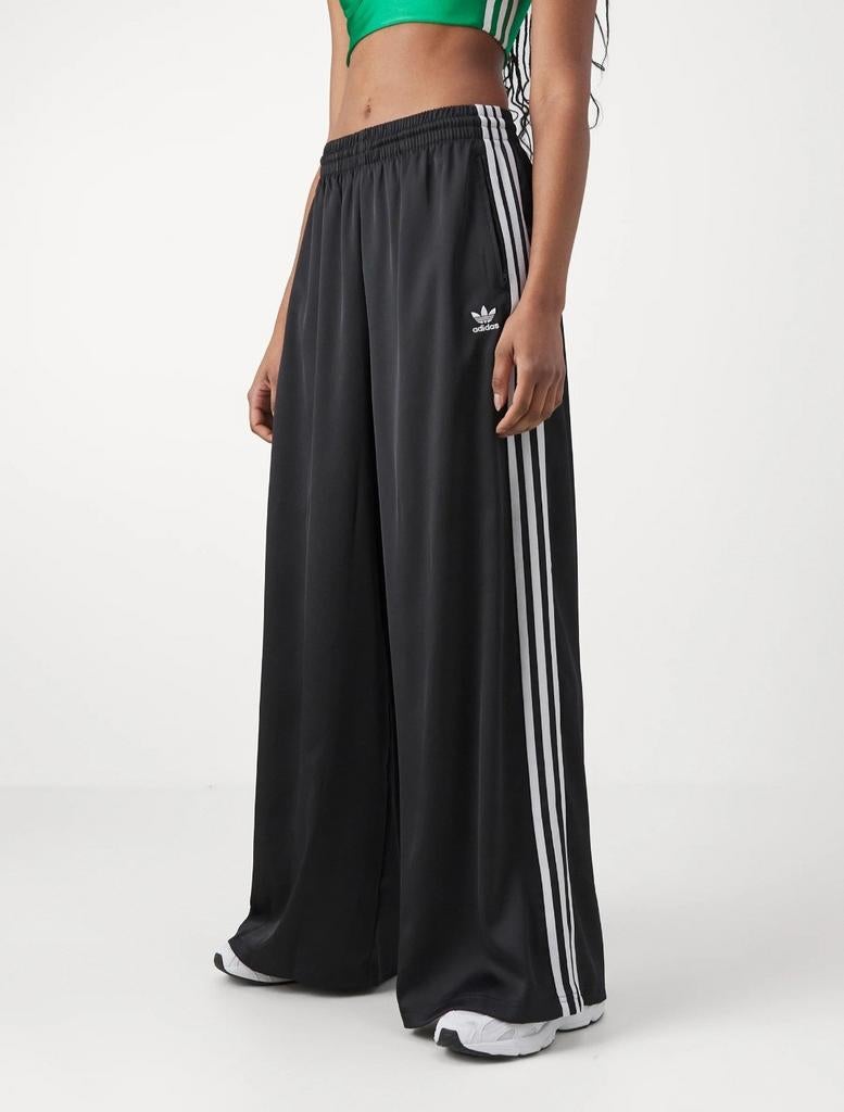 Adidas wide satin 46, Kleding | Dames, Ophalen of Verzenden, Zo goed als nieuw, Maat 46/48 (XL) of groter, Zwart