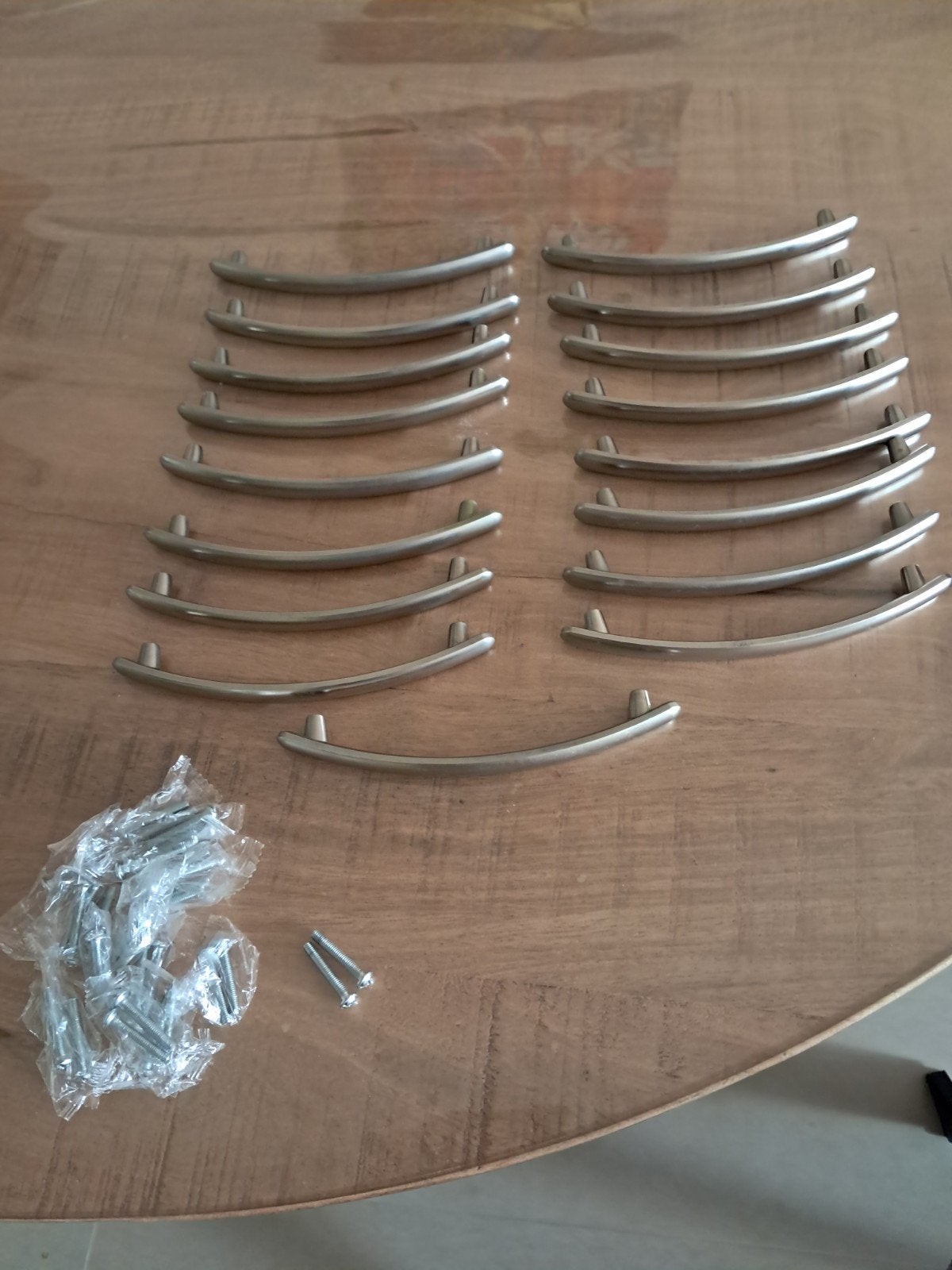 17 Metalen handgrepen met schroeven. 128 mm., Ophalen, Zo goed als nieuw, Rvs, Overige typen