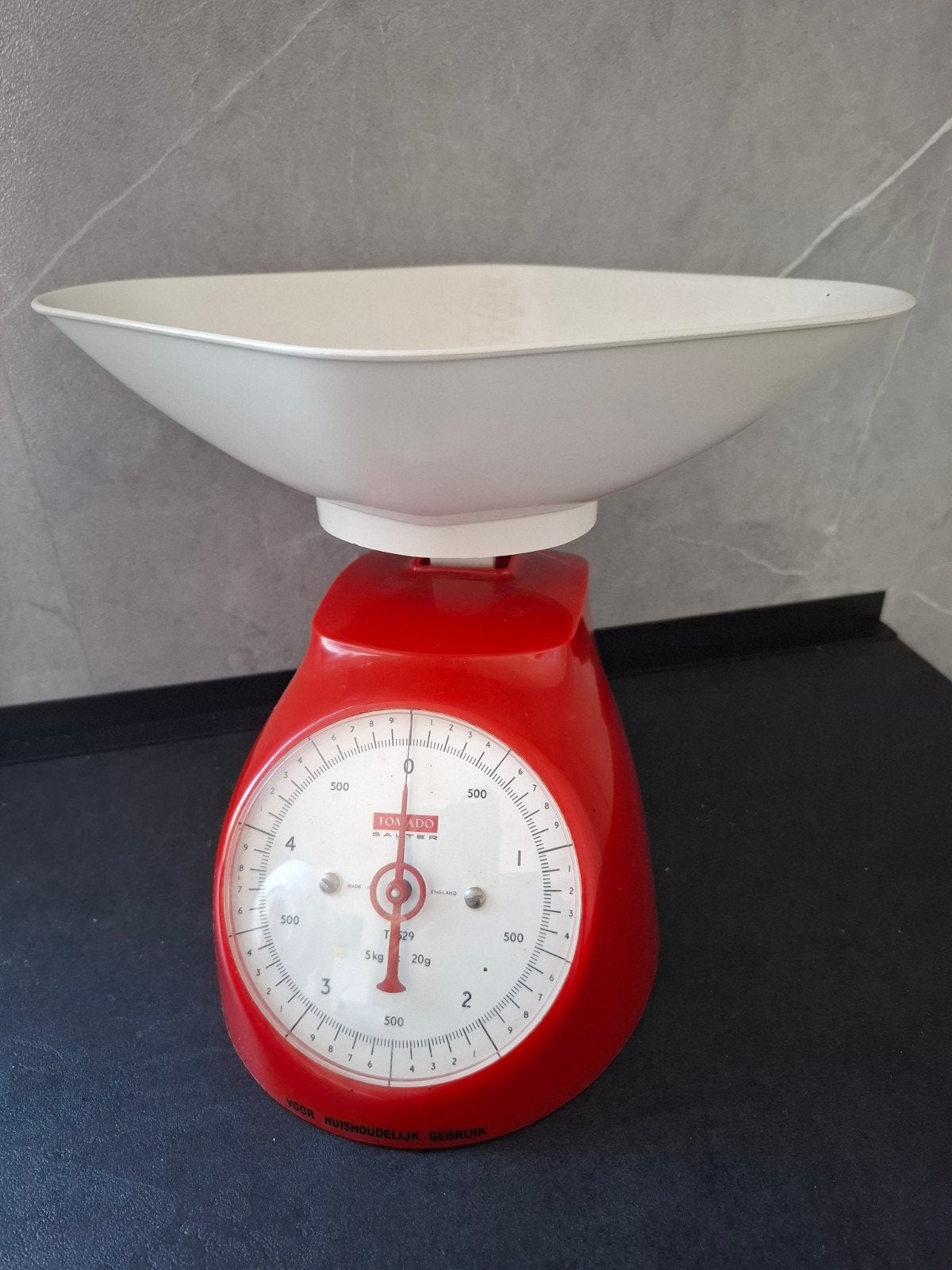 Vintage Tomado Salter Keukenweegschaal Rood - 5kg, Ophalen of Verzenden