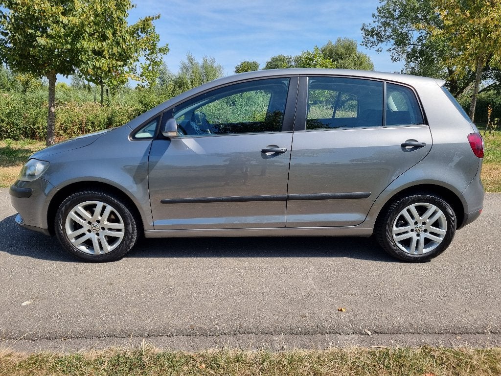 Volkswagen Golf Plus 1.6 FSI, airco, trekhaak,cruise control, Stof, 4 cilinders, Euro 4, 1293 kg