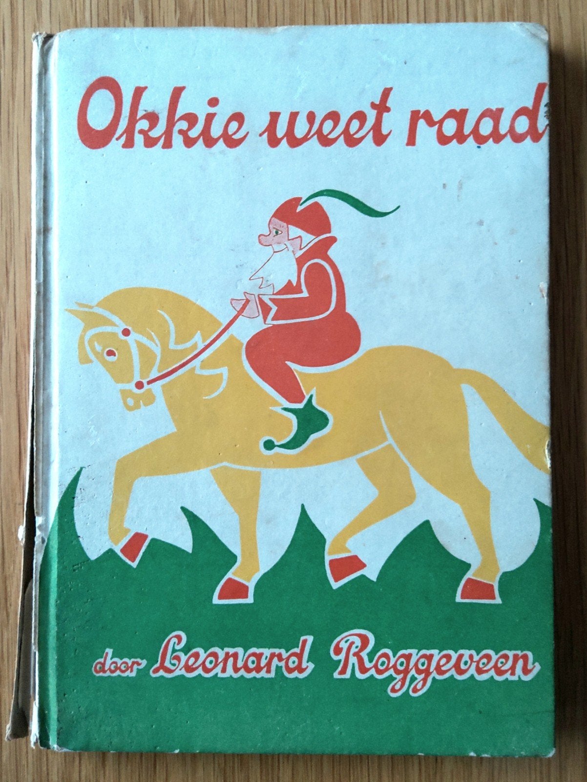 Okkie weet raad! Leonard Roggeveen. Jeugdsentiment?, Boeken, Ophalen of Verzenden, Gelezen