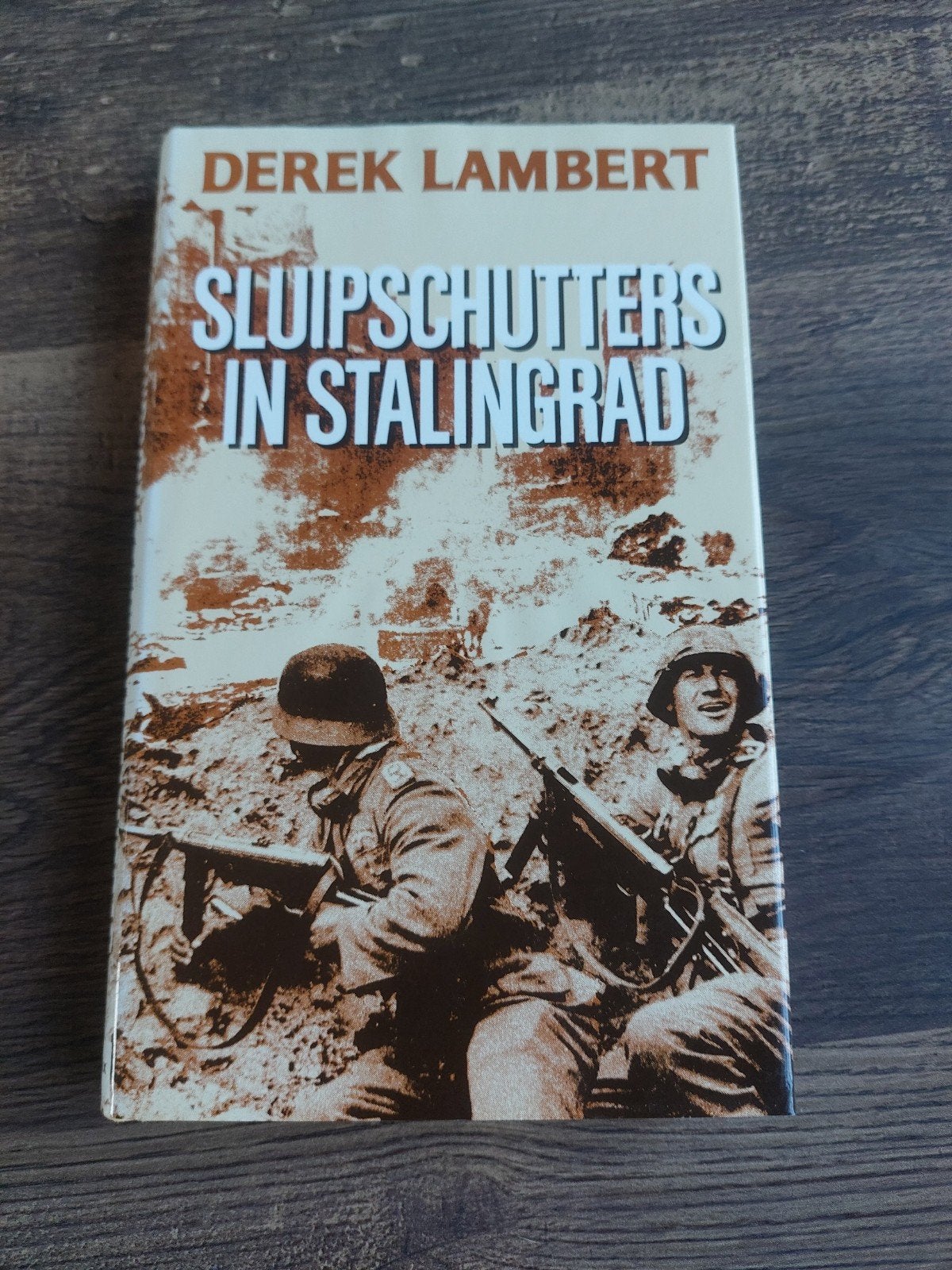 Sluipschutters in Stalingrad Derek Lambert, Boeken, Ophalen of Verzenden, Tweede Wereldoorlog, Zo goed als nieuw