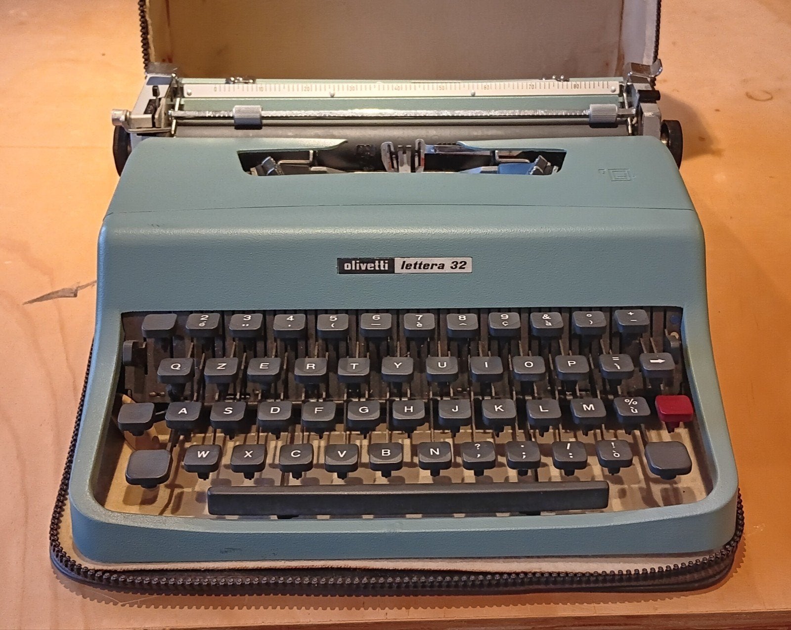 Typemachine Olivetti Lettera 32, Ophalen, Zo goed als nieuw