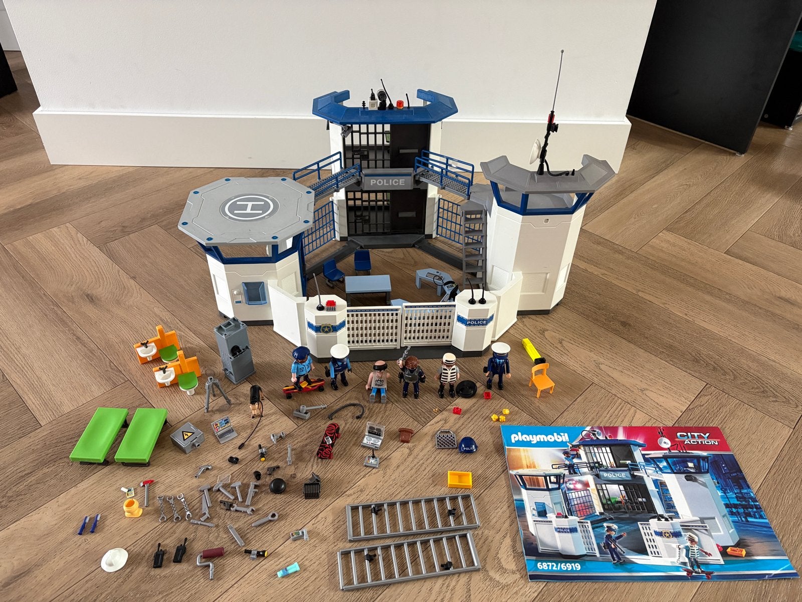 Playmobil City Action Politiebureau met veel accessoires, Ophalen, Zo goed als nieuw