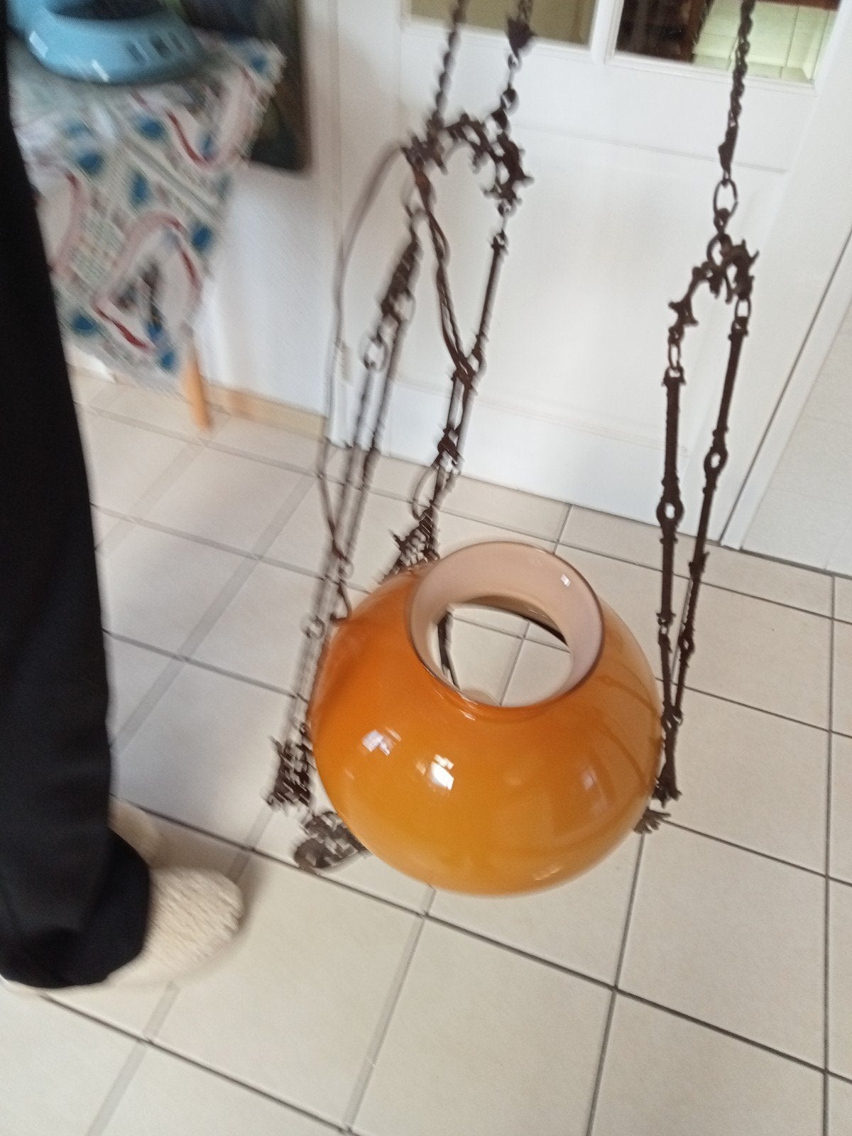 Vintage oranje hanglamp met kettingophanging, Huis en Inrichting, Ophalen, Gebruikt, Glas, E27 (groot)