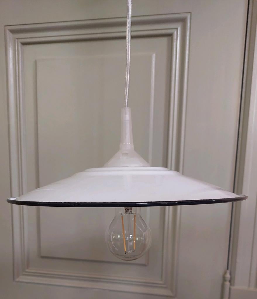 Emaille wit hanglampje met zwarte rand stallamp lampenkap, Ophalen of Verzenden, Nieuw, Minder dan 50 cm