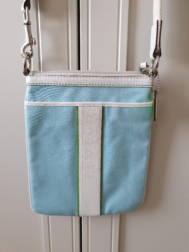Coach summer crossbody bag with zipper, like new, Sieraden, Tassen en Uiterlijk, Tassen | Damestassen, Ophalen of Verzenden, Zo goed als nieuw
