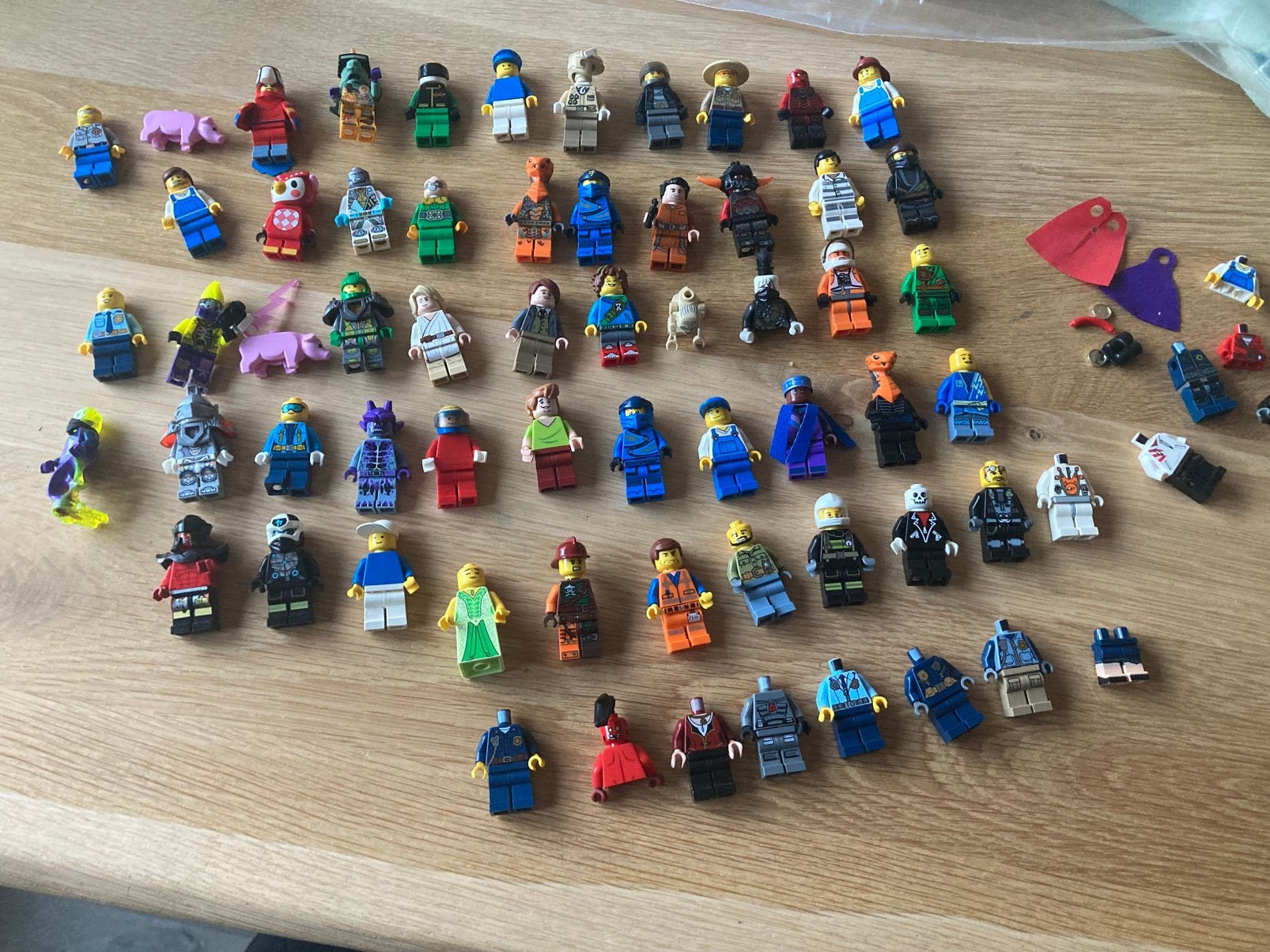 Lego minifiguren poppetjes 60x, Ophalen of Verzenden, Gebruikt