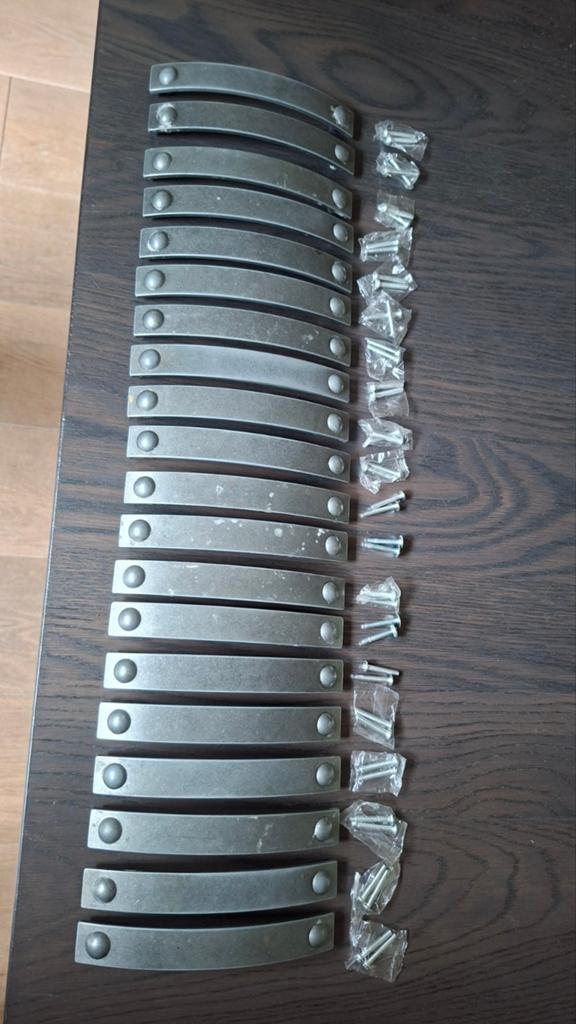 Keukenhandgrepen 128 mm 21 stuks, Ophalen of Verzenden, 25 tot 50 cm, Minder dan 50 cm, Minder dan 100 cm