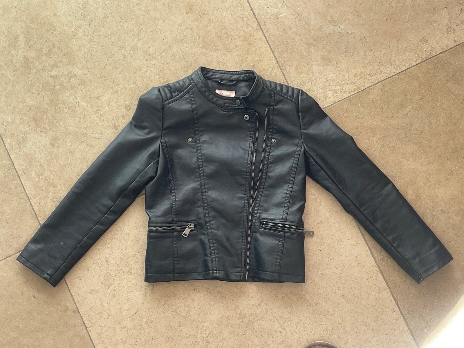kidsONLY Konfreya Faux Leren Bikerjack Zwart Maat 134, Ophalen of Verzenden, Zo goed als nieuw, Meisje, Jas