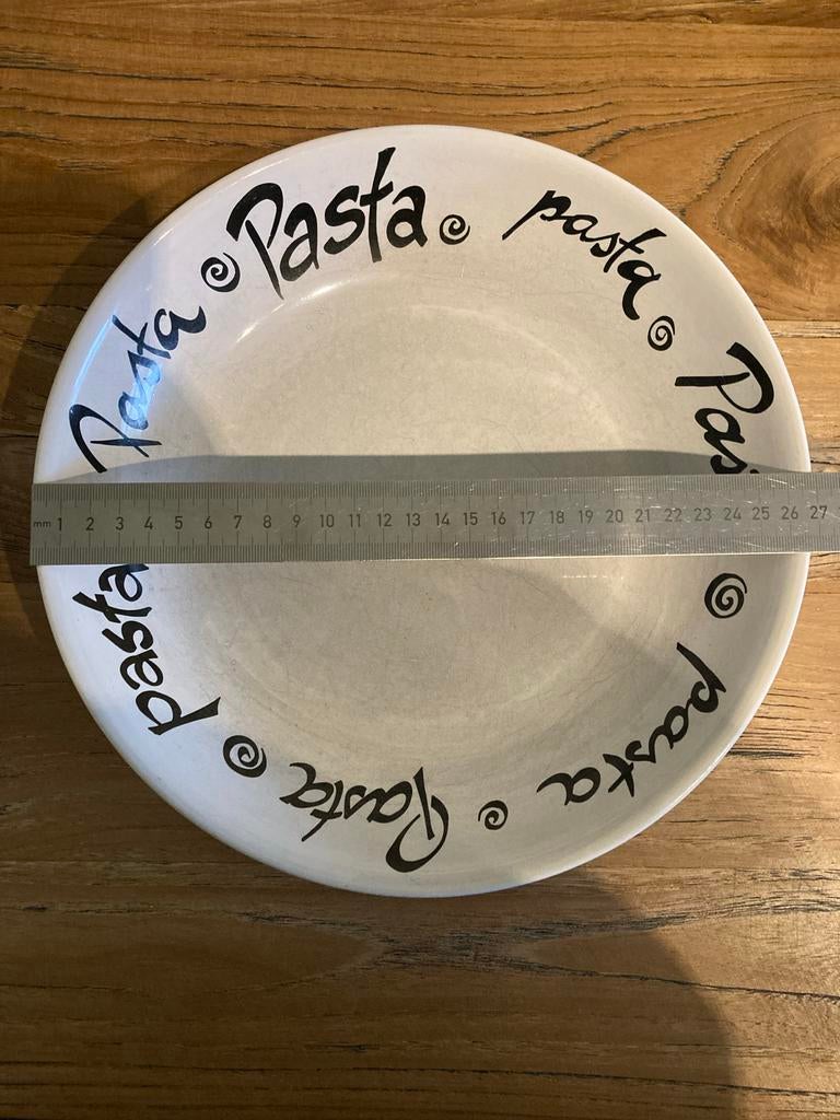 Set van 2 Pasta Borden - Wit met Zwarte Tekst, Huis en Inrichting, Gebruikt, Ophalen of Verzenden, Bord(en), Overige stijlen