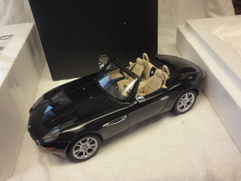 BMW Z8 1:12 KYOSHO schwarz, echt Leder beige 80430020878, Ophalen of Verzenden, Gebruikt, 1:9 t/m 1:12, Auto