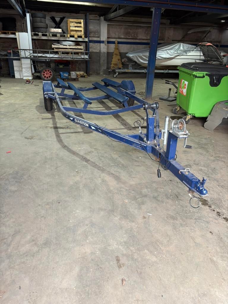 Stallingstrailer  tot +- 6 meter boot 1350kg, Watersport en Boten, Ophalen, Overige typen, Minder dan 6 meter, Zo goed als nieuw