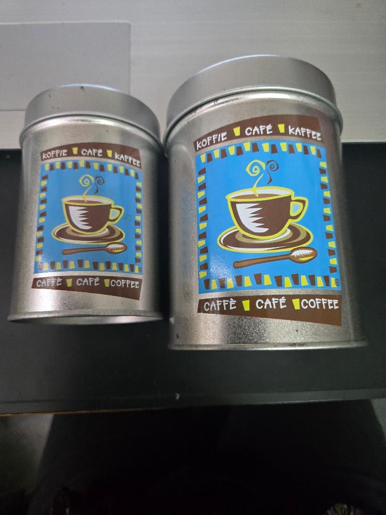 2 metalen voorraadblikken voor het bewaren van koffie, Verzamelen, Blikken, Ophalen, Gebruikt, Koffie, Overige merken