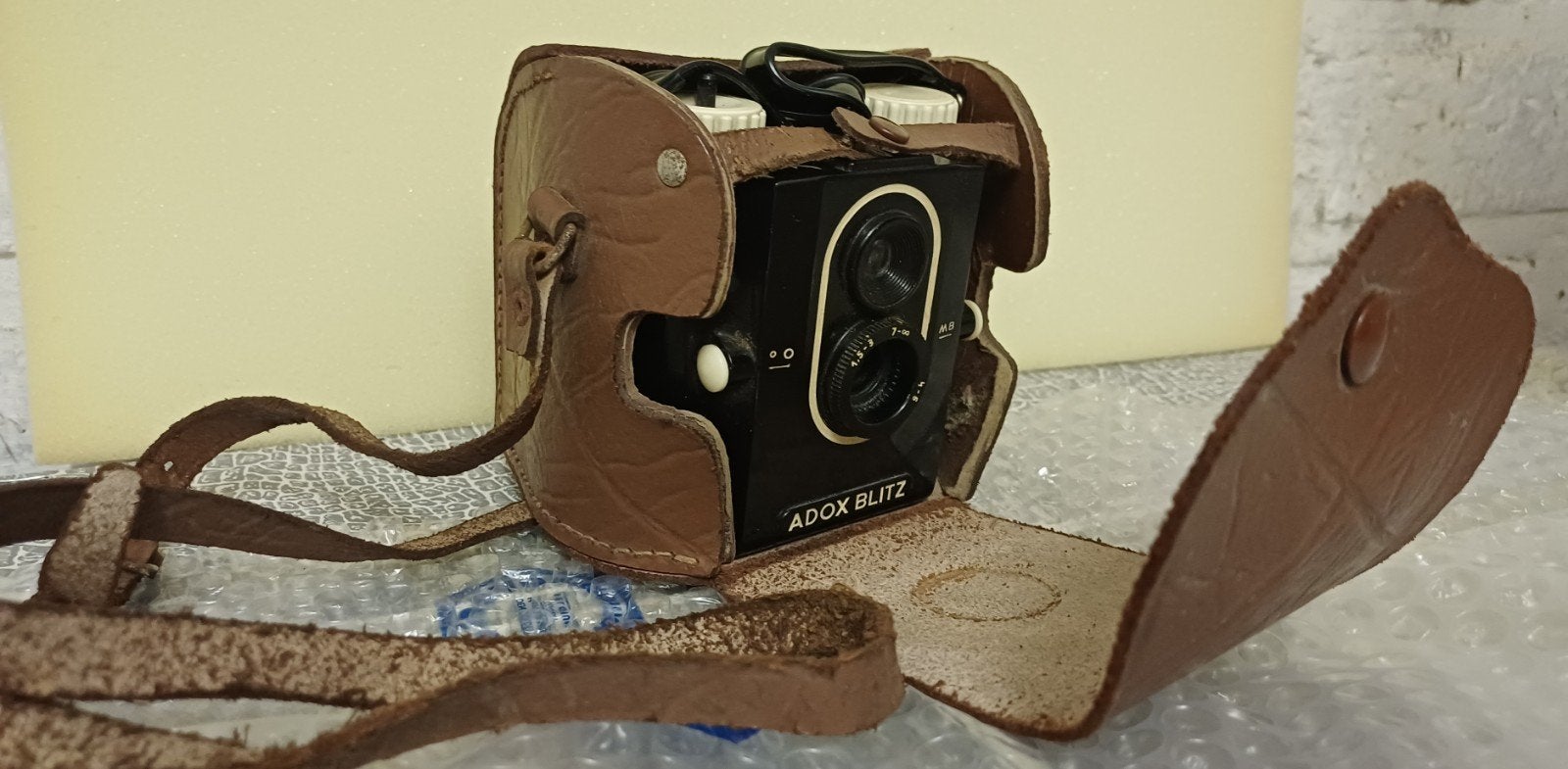 Adox Blitz Oude Fotocamera met Leren Tas, Ophalen, Gebruikt, Compact, Overige Merken