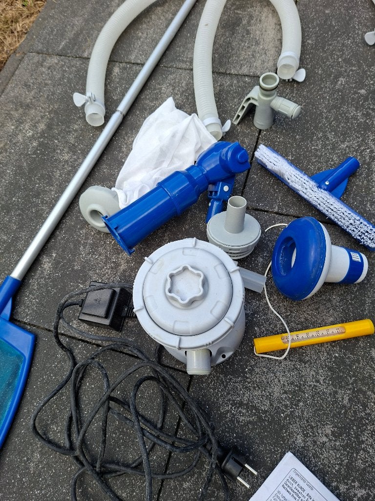 Zwembad voor in de tuin met alles wat er bij hoort, Ophalen, Zo goed als nieuw, Opzetzwembad, 200 tot 400 cm