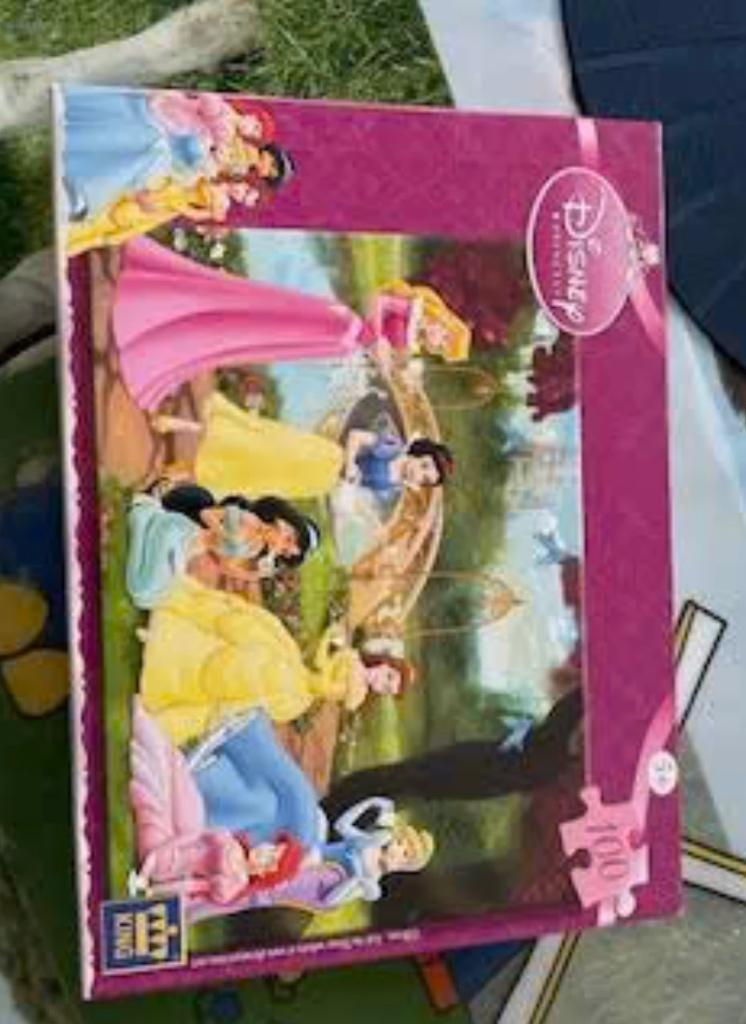 puzzel met de prinsessen van disney, Ophalen, 10 tot 50 stukjes, Zo goed als nieuw