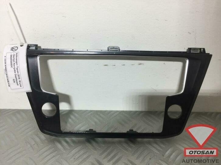 vw tiguan 5na 2018 r line sierlijst dashboard navi 5na858069, Gebruikt, Volkswagen, Volkswagen AG, Berliner Ring 2
38440  Wolfsburg, DE