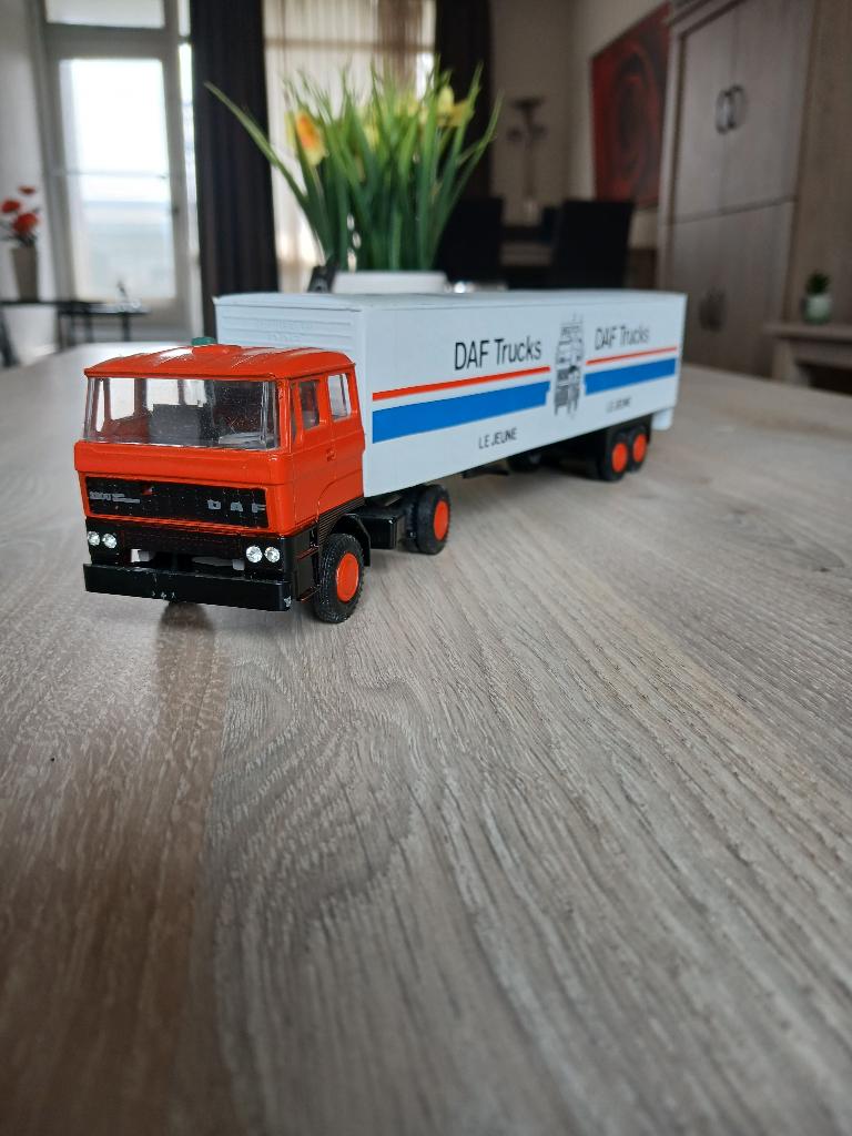 lion car daf, Hobby en Vrije tijd, Modelauto's | 1:50, Ophalen of Verzenden, Zo goed als nieuw, Bus of Vrachtwagen, Lion Toys