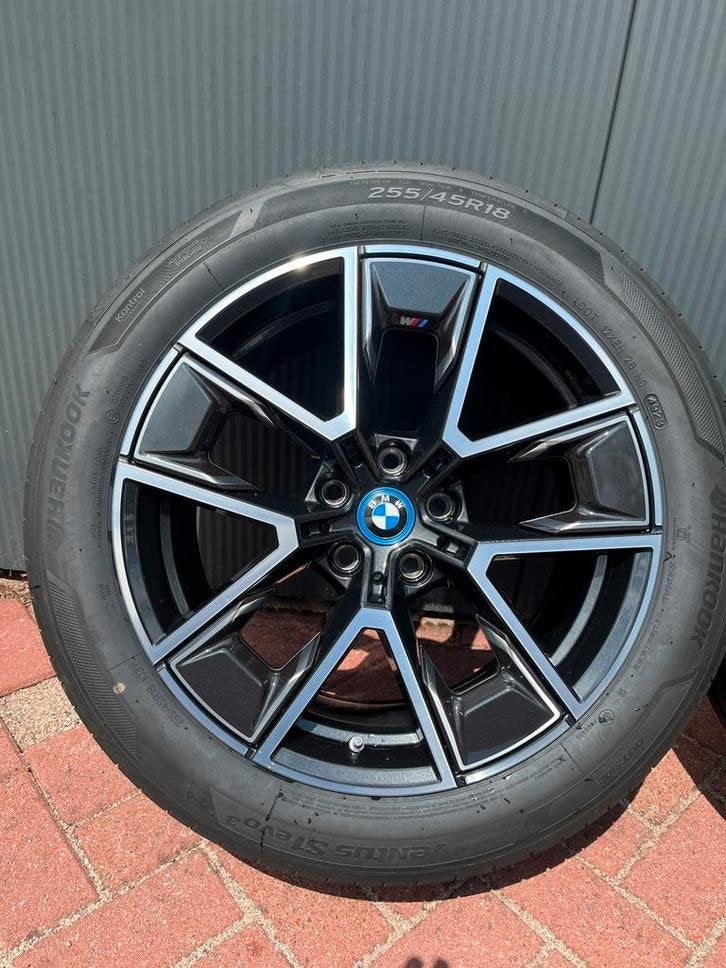 Nieuwe set 18 inch Styling 858 voor BMW i4 serie G26, Auto-onderdelen, Ophalen, 18 inch, BMW Nederland, 245 mm
