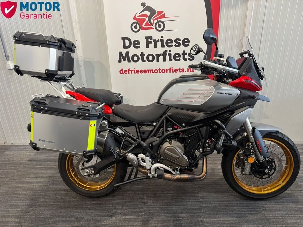 QJMOTOR SRT 700SX ABS (bj 2025), 700 cc, 2 cilinders, Bedrijf, Onbekend