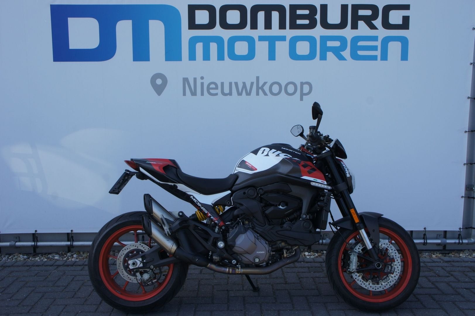 DUCATI MONSTER 797 + (bj 2022) 12,968 km, DUCATI, 2 cilinders, Motorrijbewijs A, Bedrijf