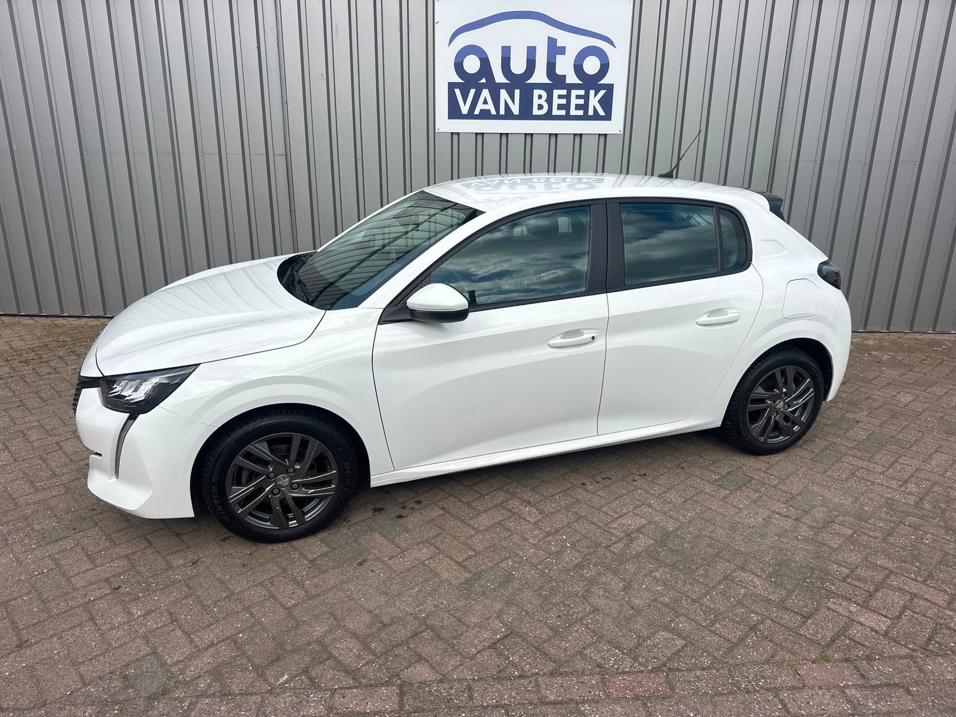 Peugeot 208 1.5 BlueHDi Blue Lease Active, Auto's, Voorwielaandrijving, Stof, Gebruikt, Wit