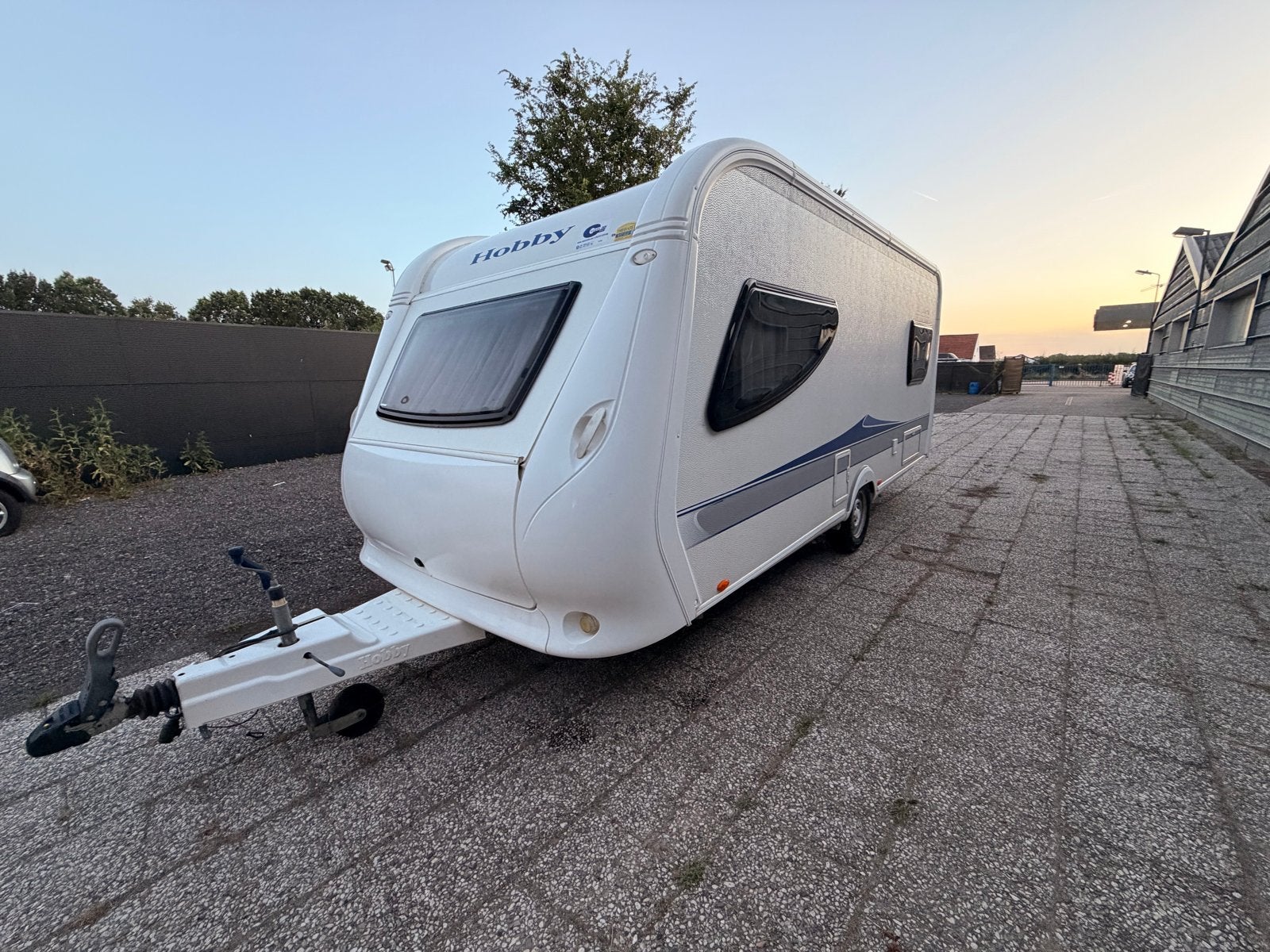 Hobby La Vita 495 Luxe Caravan Airco Mover enkele bedden, Rondzit, Particulier, 5 tot 6 meter, Tot en met 4