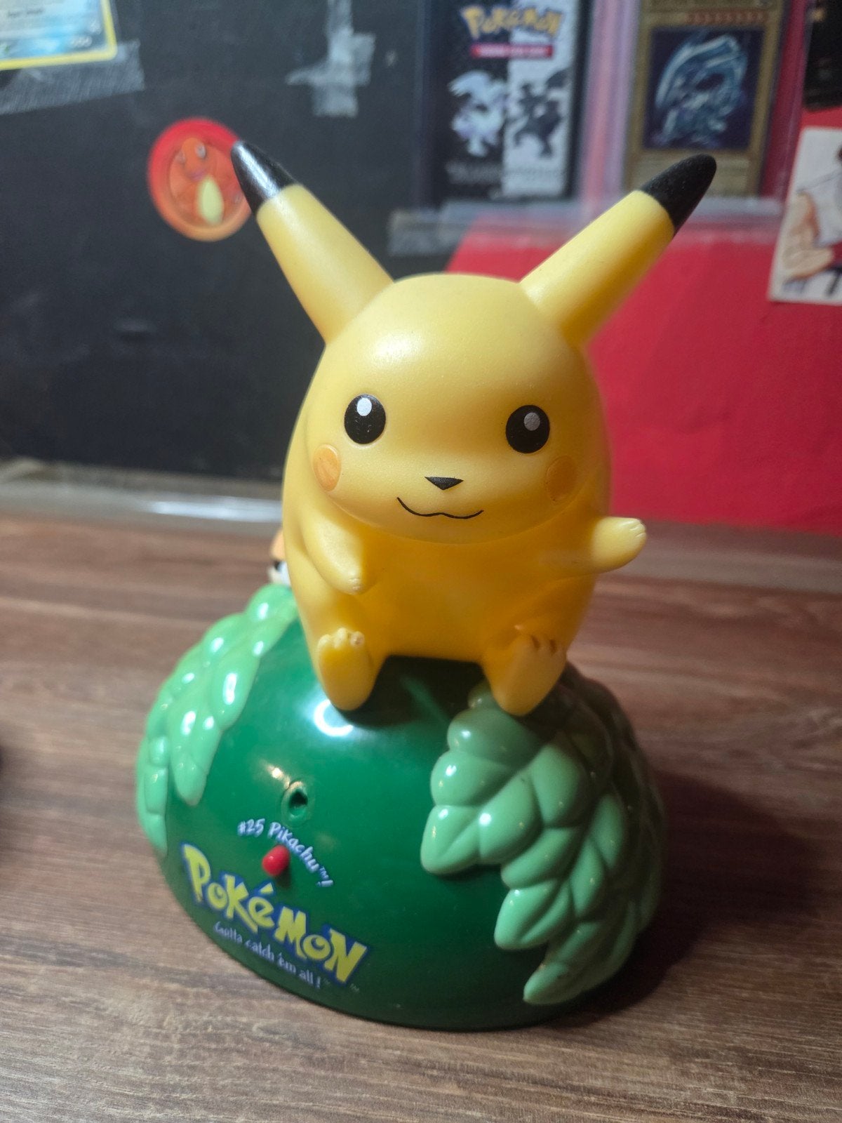 Werkend Squirtle Japans pratend en Pikachu Engels Pratend, Ophalen of Verzenden, Zo goed als nieuw, Boosterbox