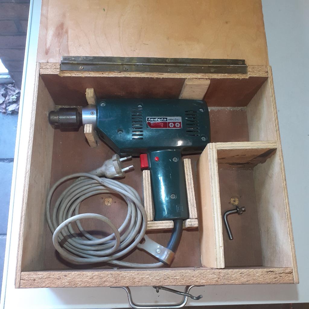Klassieke indola elektrische boormachine, Doe-het-zelf en Verbouw, Gereedschap | Boormachines, Gebruikt, Variabele snelheid, Minder dan 400 watt