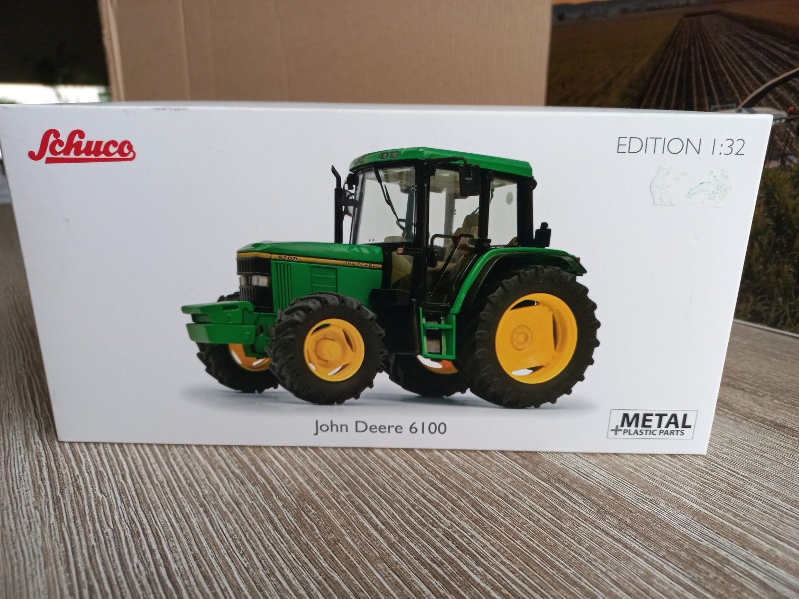 John Deere 6100 Schuco, Ophalen of Verzenden, Nieuw, Tractor of Landbouw, Schuco