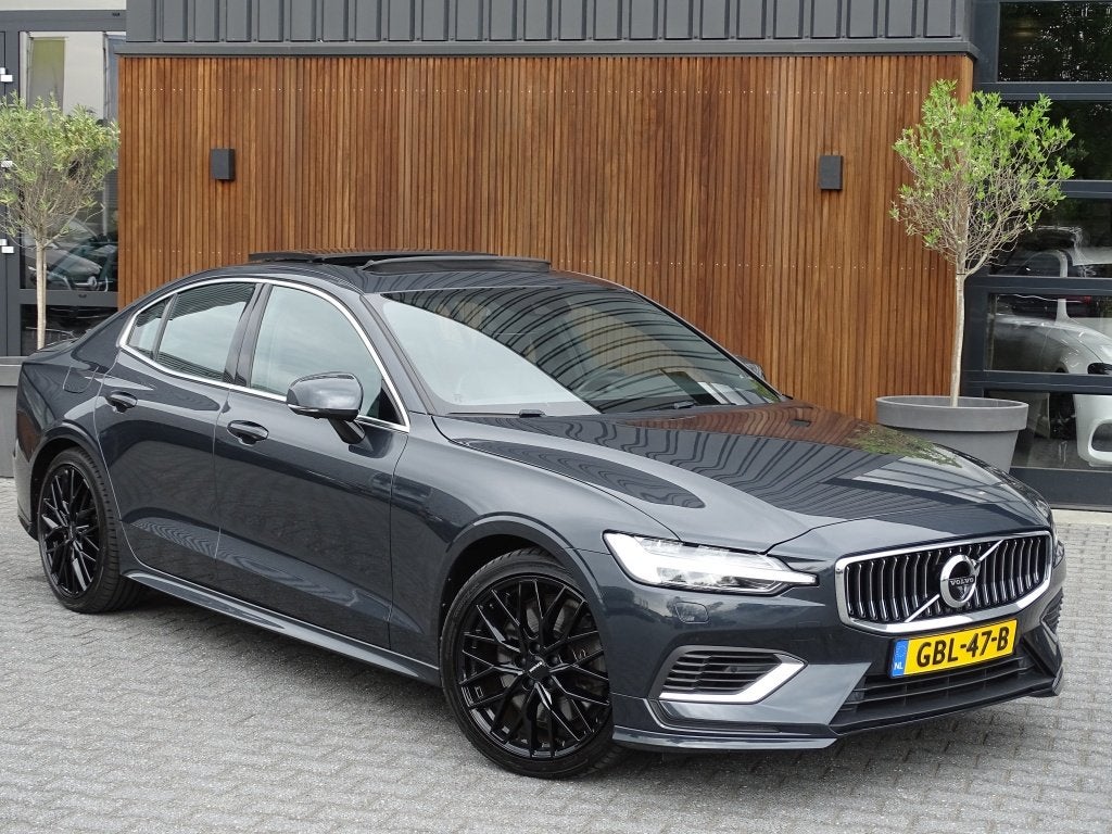 Volvo S60 T8 390PK TE / R-Design / Bowers&Wilkins / 360° /, Auto's, Volvo, Gebruikt, Euro 6, 4 cilinders, Skiluik