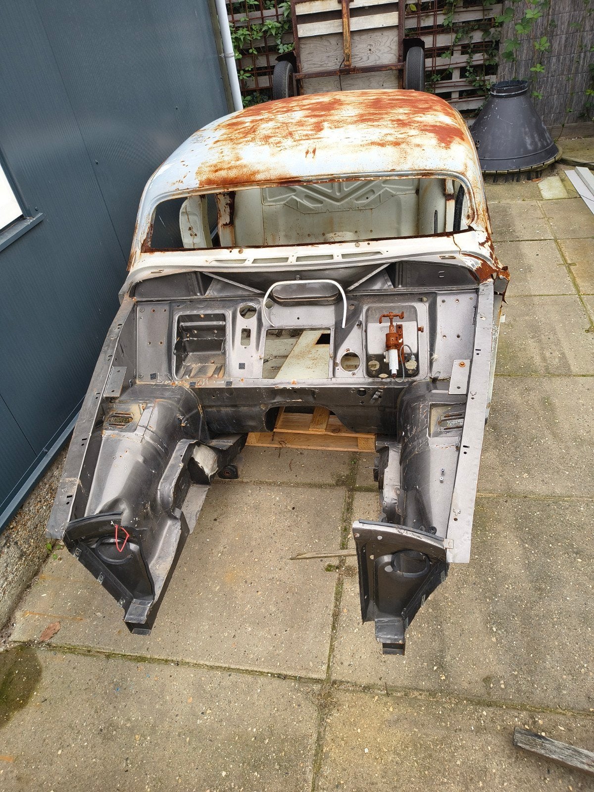 Volvo Amazon 4-deurs chassis voor slijpdelen/kenteken, Ophalen, Gebruikt, Voor, Oldtimer onderdelen