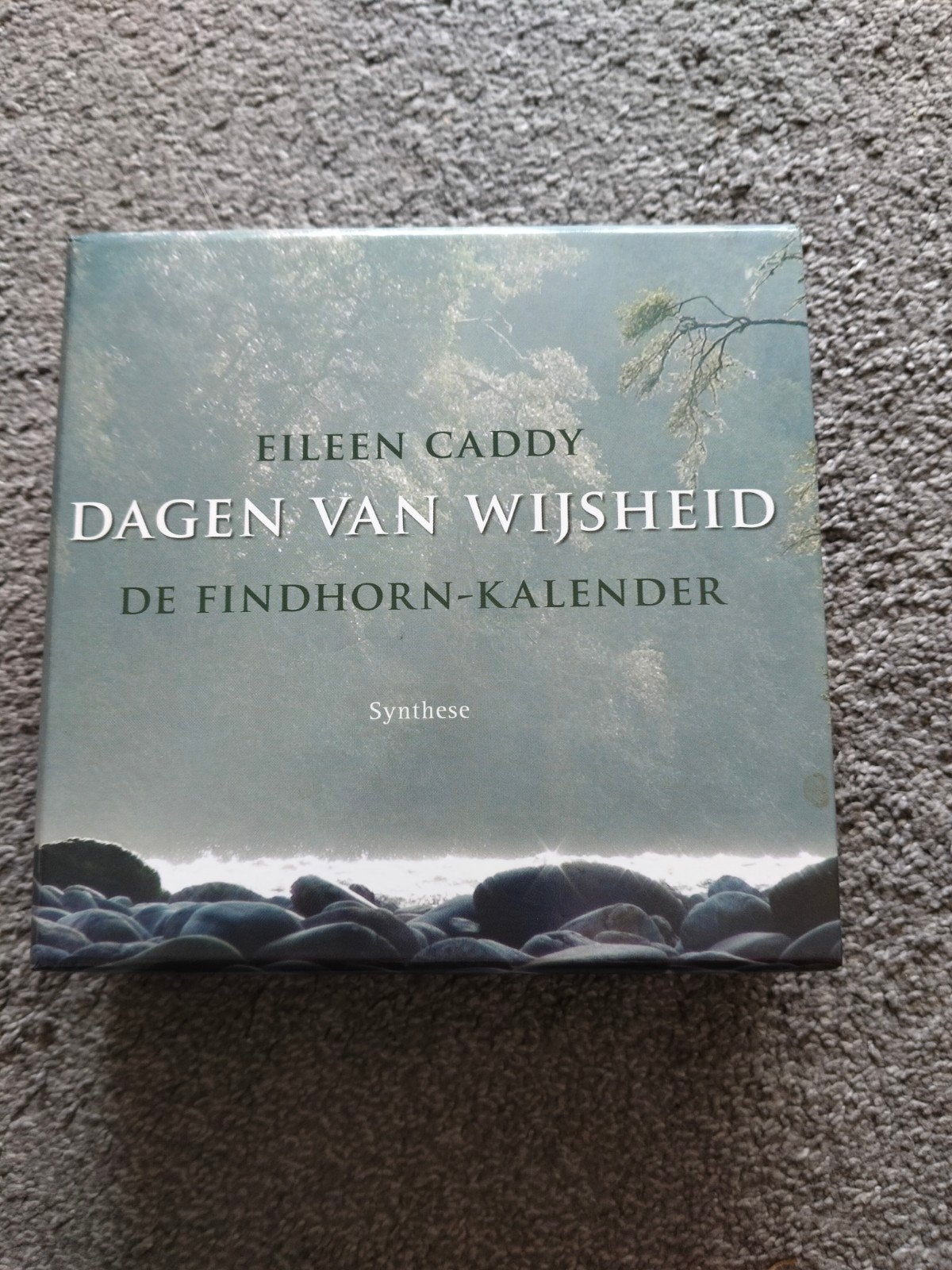 Dagen van wijsheid  De Findhorn-kalender  Eileen Caddy, Boeken, Eileen Caddy, Spiritualiteit algemeen, Overige typen, Ophalen of Verzenden