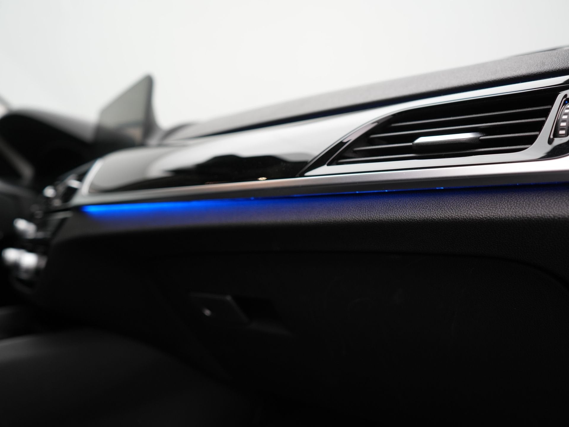 Foto 11 van BMW 5 Serie 530e iPerformance Sportline PHEV 252pk | Adaptiv