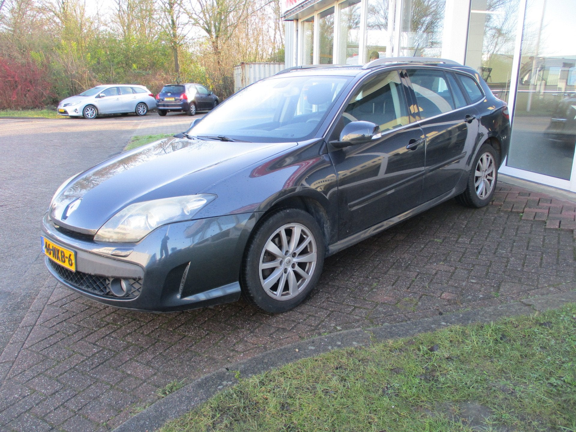 Renault Laguna Estate 2.0 16V Expression (bj 2010), Auto's, Renault, Laguna, Stof, Gebruikt, Zwart